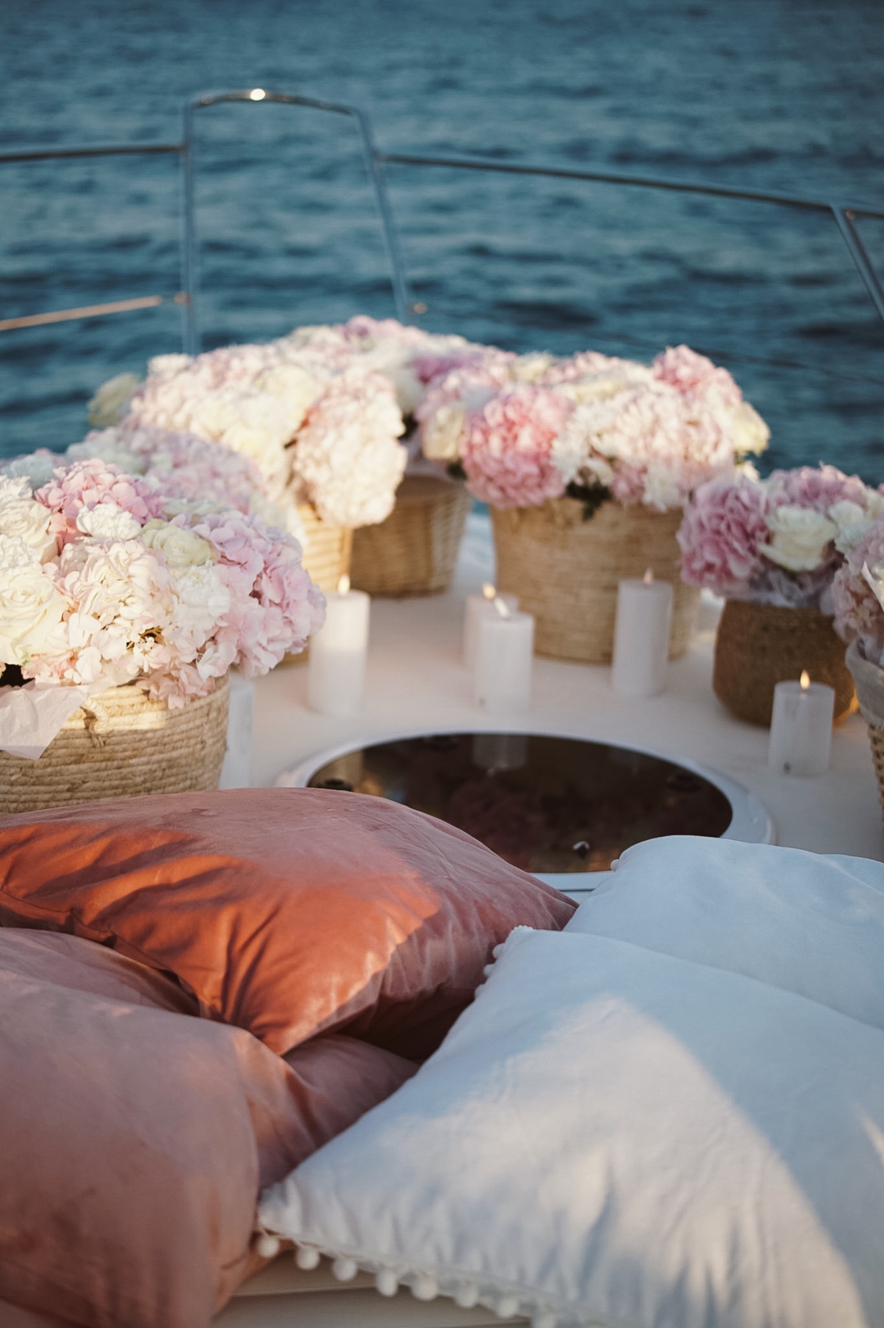 Decoración floral de Brisalta en un velero para una pedida de mano en Alicante — 9